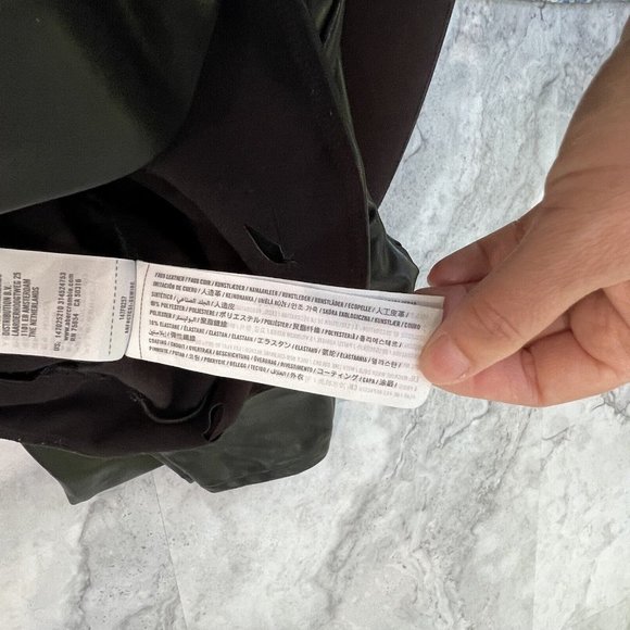 Abercrombie & Fitch Black Faux Leather Leggings Womens Size Large L‎ Shiny - Picture 7 of 10